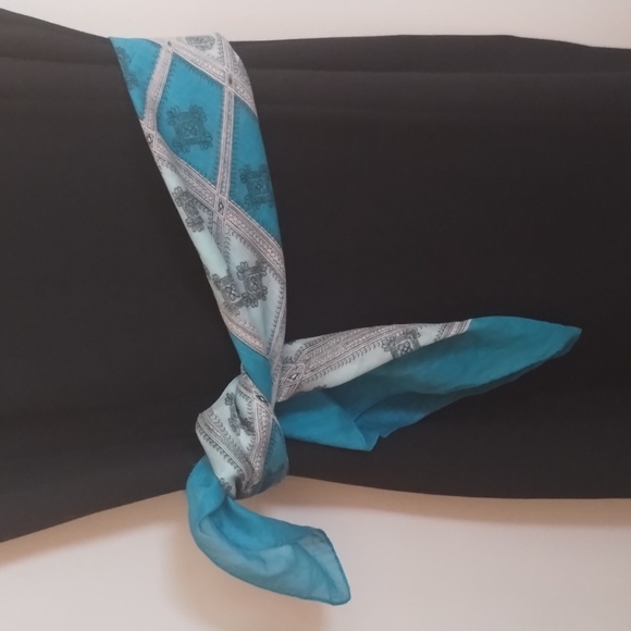 TALBOTS "LITTLE BLACK DRESS" SLEEVELESS, SLIGHT SCOOP NECK,SZ 6P, EUC - Picture 3 of 10